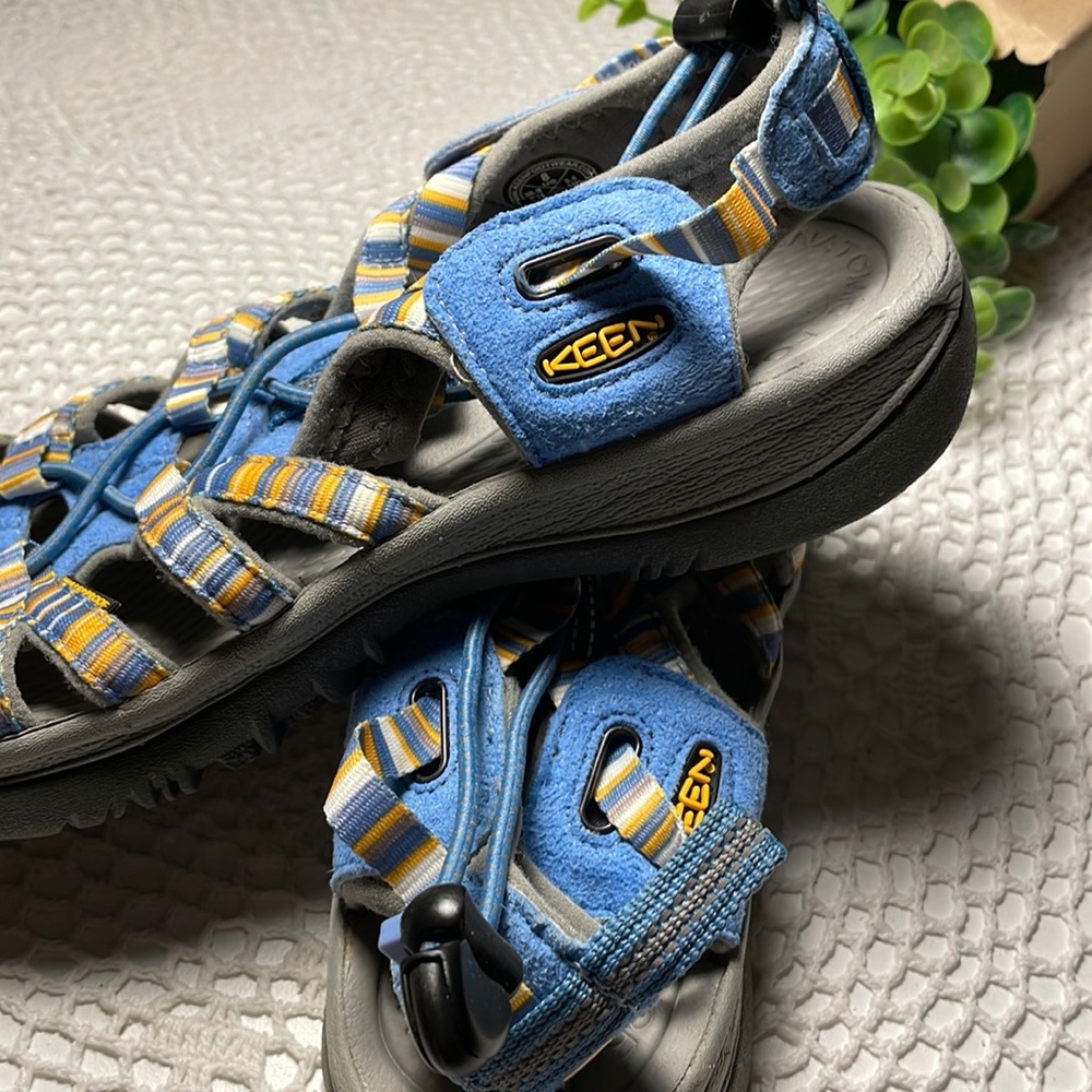 Brand new keen waterproof sandles BRAND NEW - Picture 5 of 9